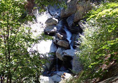 Paysage du canyon de Eau Rousse en Savoie accessible aux enfants